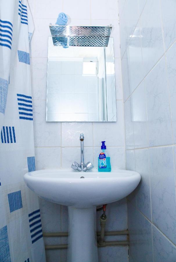 Yourhouse Микрорайон 1, Дом 5 - Экономичнее Квартиры, Уютнее Гостиницы Almaty Exterior foto